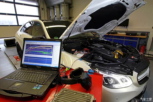 奔驰-AMG 奔驰E级AMG 2014款 E 63 AMG 奔驰-AMG 奔驰E级AMG 2014款 E 63 AMG