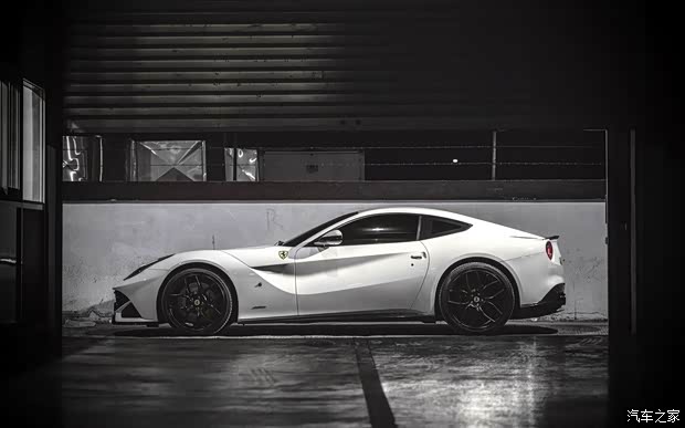 法拉利 F12berlinetta 2014款 基本型 法拉利 F12berlinetta 2014款 基本型