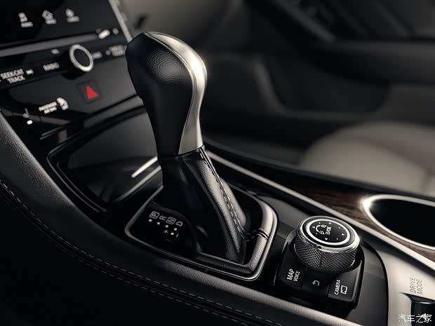 东风英菲尼迪 英菲尼迪Q50L 2015款 2.0T 豪华运动版 东风英菲尼迪 英菲尼迪Q50L 2015款 2.0T 豪华运动版