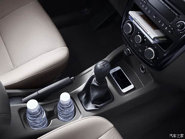 上汽通用五菱 五菱宏光V 2015款 1.5L标准型 上汽通用五菱 五菱宏光V 2015款 1.5L标准型