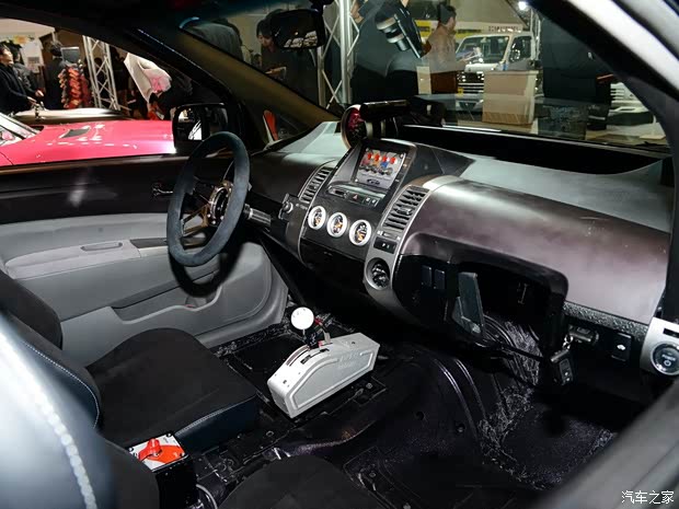 豐田(進(jìn)口) 普銳斯(海外) 2015款 C