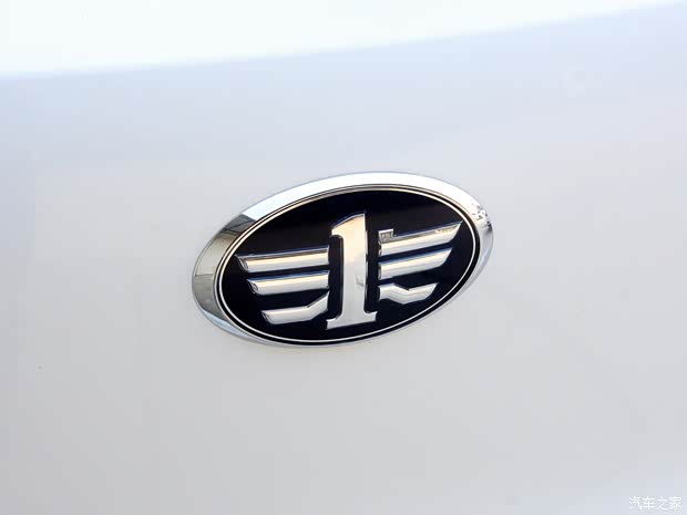 天津一汽 骏派D60 2015款 1.5L 手动舒适型