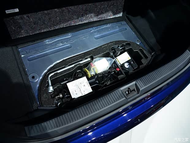 丰田(进口) Mirai 2015款 基本型 丰田(进口) Mirai 2015款 基本型