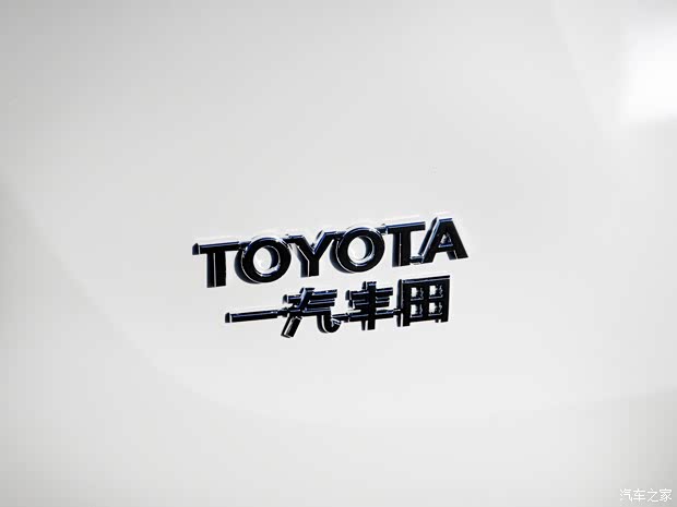 一汽豐田 一汽豐田RAV4 2015款 2.5L 自動(dòng)四驅(qū)豪華版 一汽豐田 一汽豐田RAV4 2015款 2.5L 自動(dòng)四驅(qū)豪華版