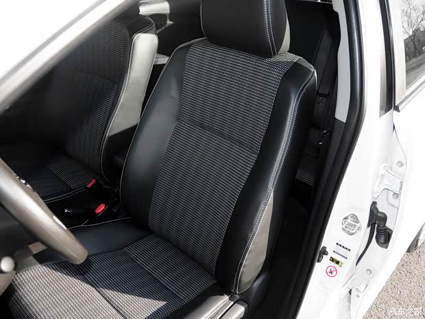 一汽豐田 威馳 2015款 1.5L 手動智享星光版