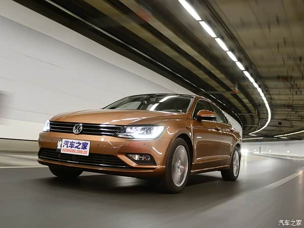 上海大众 凌渡 2015款 1.8TSI DSG豪华版 上海大众 凌渡 2015款 1.8TSI DSG豪华版