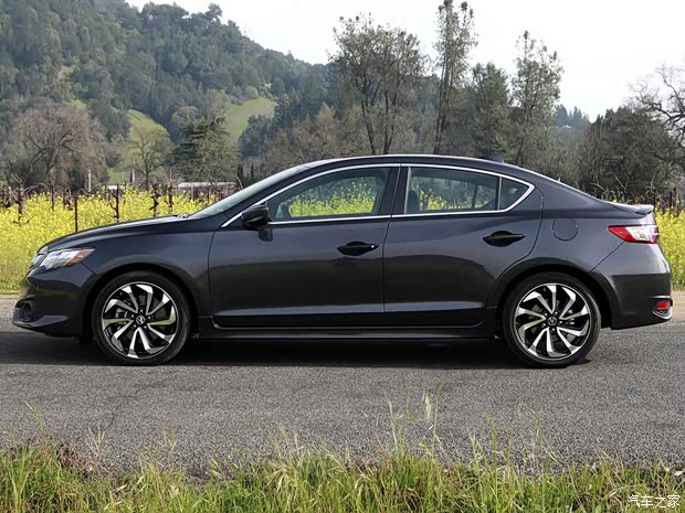讴歌(进口) 讴歌ILX 2015款 2.4L 基本型