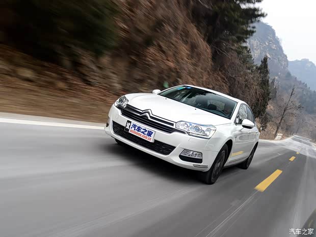 东风雪铁龙 雪铁龙C5 2014款 1.6T 自动尊贵型 东风雪铁龙 雪铁龙C5 2014款 1.6T 自动尊贵型