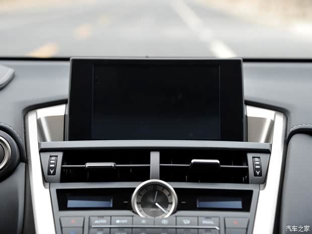 雷克萨斯 雷克萨斯NX 2015款 200t 全驱 F SPORT 雷克萨斯 雷克萨斯NX 2015款 200t 全驱 F SPORT