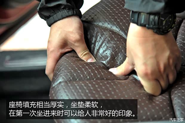 陆风汽车 陆风X7 2015款 2.0T 自动旗舰型 陆风汽车 陆风X7 2015款 2.0T 自动旗舰型