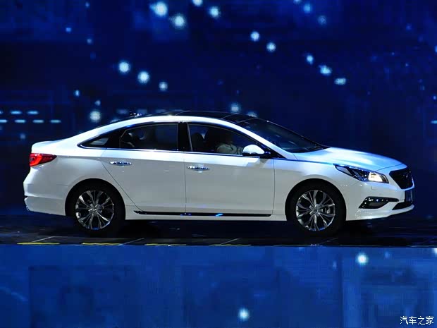 北京现代 索纳塔九 2015款 2.4L TOP旗舰型 北京现代 索纳塔九 2015款 2.4L TOP旗舰型