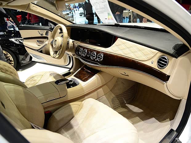 巴博斯 巴博斯 S級(jí) 2015款 Rocket 900