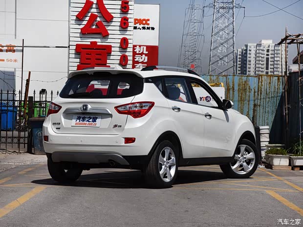 长安汽车 长安CS35 2015款 1.6L 自动尊贵型 国V 长安汽车 长安CS35 2015款 1.6L 自动尊贵型 国V