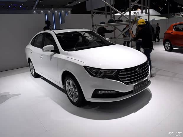 一汽奔腾 A-CLASS 2015款 基本型 一汽奔腾 A-CLASS 2015款 基本型