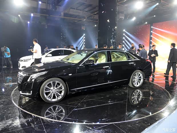 上汽通用凯迪拉克 凯迪拉克CT6 2015款 基本型 上汽通用凯迪拉克 凯迪拉克CT6 2015款 基本型