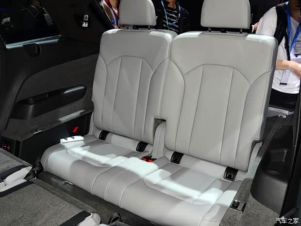 奥迪(进口) 奥迪Q7 2016款 45 TFSI 尊贵型