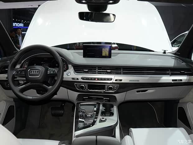 奧迪(進(jìn)口) 奧迪Q7 2016款 45 TFSI 尊貴型