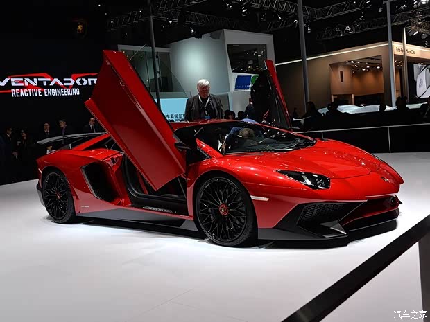 兰博基尼 Aventador 2015款 LP 750-4 Superveloce 兰博基尼 Aventador 2015款 LP 750-4 Superveloce