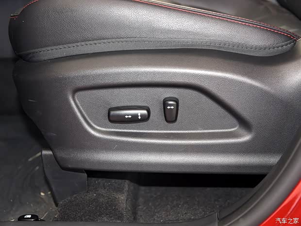 長(zhǎng)安汽車 長(zhǎng)安CS75 2014款 2.0L 手動(dòng)領(lǐng)先型 國(guó)IV