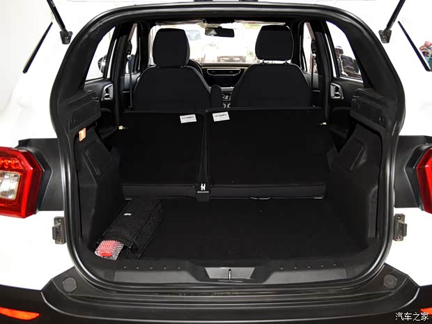 华晨中华 中华V3 2015款 1.5L 自动精英型