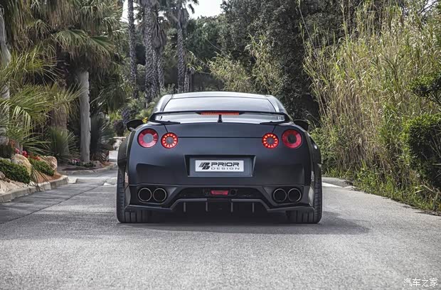 日產(chǎn)(進口) 日產(chǎn)GT-R 2015款 3.8T 動感酷黑內(nèi)飾版