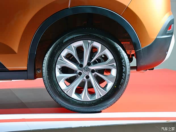 華晨中華 中華V3 2015款 1.5T 自動旗艦型