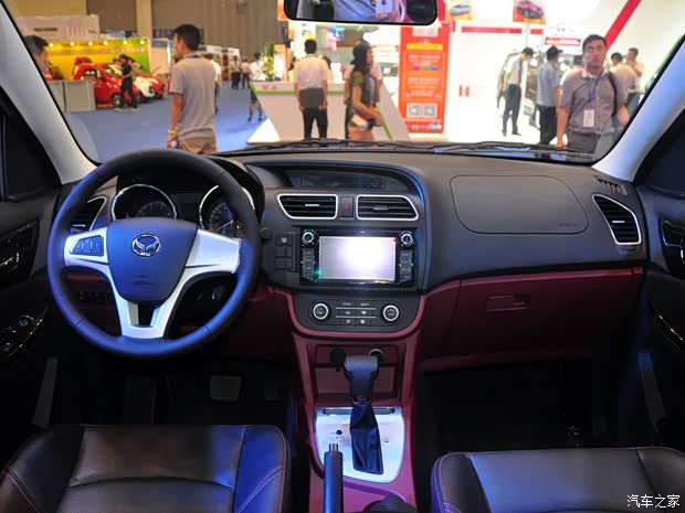 北汽银翔 幻速S2 2015款 1.5L 自动基本型 北汽银翔 幻速S2 2015款 1.5L 自动基本型