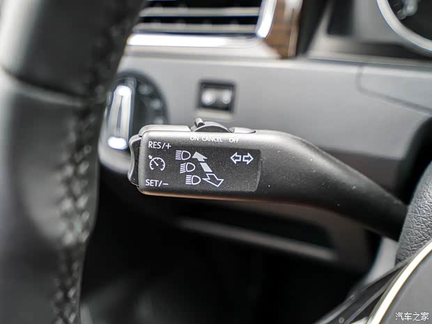 上海大众 桑塔纳·浩纳 2015款 230TSI DSG豪华型