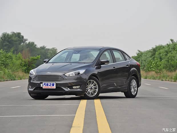 长安福特 福克斯 2015款 三厢 EcoBoost 180 自动旗舰型 长安福特 福克斯 2015款 三厢 EcoBoost 180 自动旗舰型