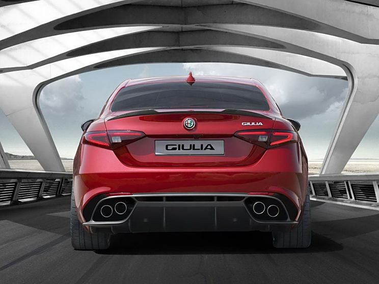 giulia qv高性能版纽北圈速:7分43秒