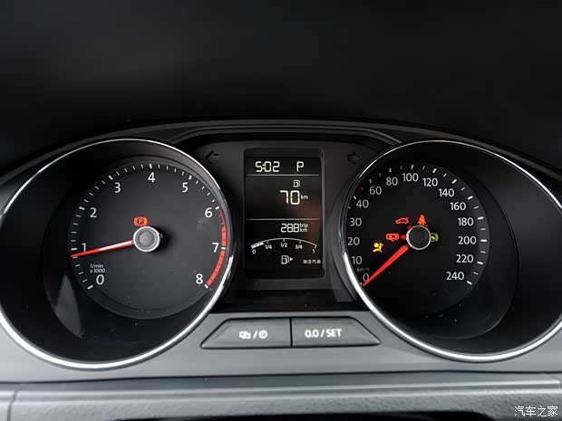 上海大众 朗行 2015款 230TSI DSG豪华版