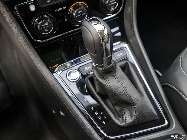 上海大众 朗逸 2015款 230TSI DSG 豪华版