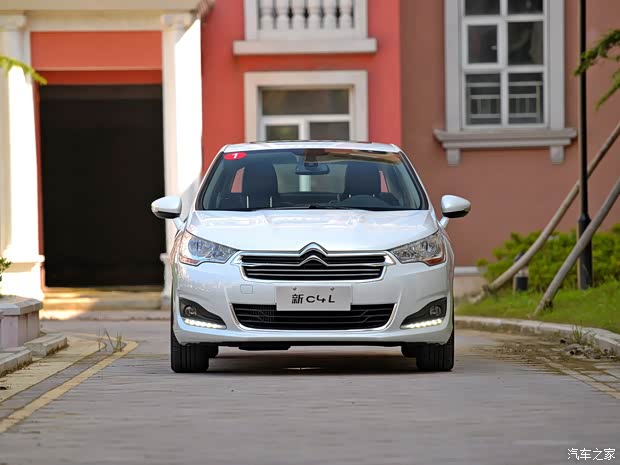 東風(fēng)雪鐵龍 雪鐵龍C4L 2015款 1.2T 基本型