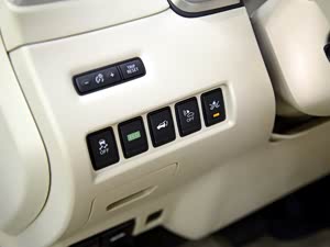 东风日产 楼兰 2015款 2.5T S/C HEV XV 四驱混动旗舰版