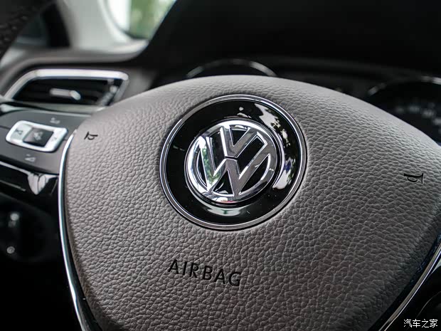 上海大众 朗逸 2015款 230TSI DSG 豪华版