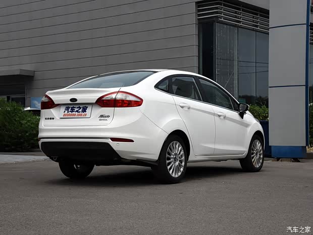 长安福特 嘉年华 2013款 三厢 1.5L 自动旗舰型 长安福特 嘉年华 2013款 三厢 1.5L 自动旗舰型