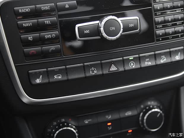 北京奔驰 奔驰GLA 2015款 GLA 260 4MATIC 运动型