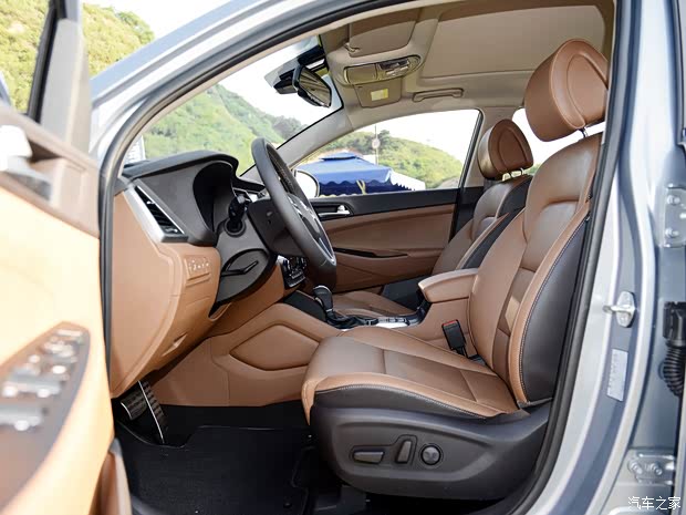 北京现代 途胜 2015款 1.6T 双离合四驱旗舰型 北京现代 途胜 2015款 1.6T 双离合四驱旗舰型