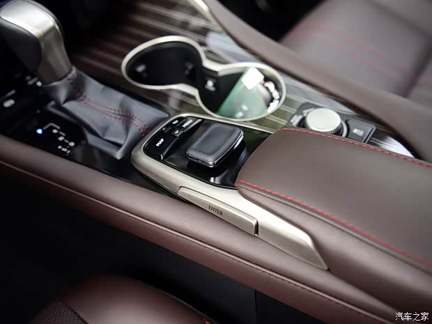 雷克薩斯 雷克薩斯RX 2016款 450h 四驅(qū)尊貴版