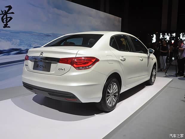東風(fēng)雪鐵龍 雪鐵龍C4L 2015款 1.2T 自動(dòng)尊貴版
