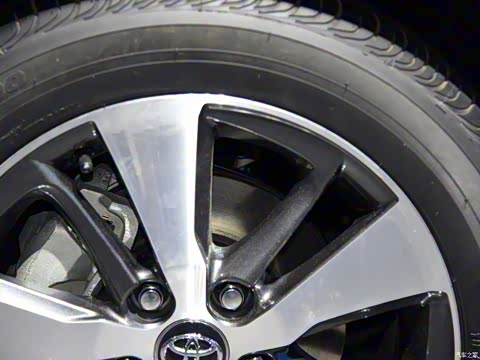 2016款 双擎 1.8H V E-CVT豪华版 2016款 双擎 1.8H V E-CVT豪华版