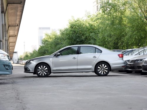 【图】速腾 2015款 230tsi 自动豪华型报价_图片_大众