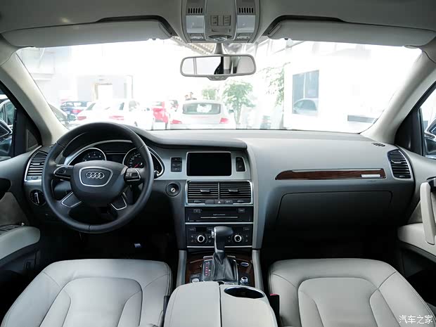 奧迪奧迪(進口)奧迪Q72013款 35 TFSI 進取型