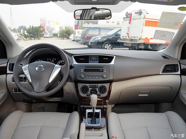 东风日产 轩逸 2012款 1.6XL CVT豪华版 东风日产 轩逸 2012款 1.6XL CVT豪华版