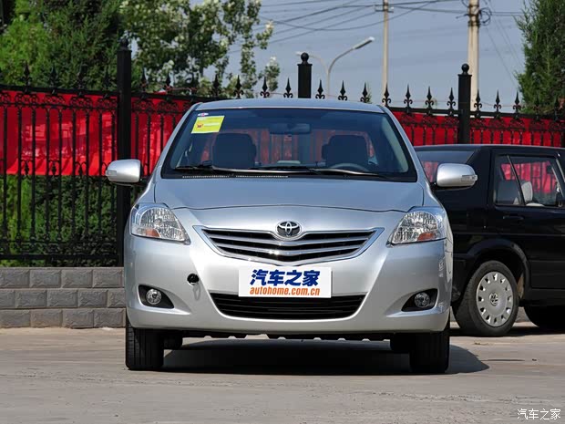 丰田一汽丰田威驰2010款 1.3L AT GL-i标准版 丰田一汽丰田威驰2010款 1.3L AT GL-i标准版