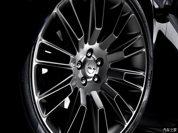 克莱斯勒克莱斯勒(进口)克莱斯勒300C(进口)2013款 John Varvatos 克莱斯勒克莱斯勒(进口)克莱斯勒300C(进口)2013款 John Varvatos