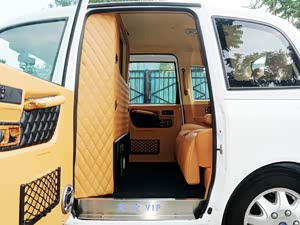 英伦TX42012款 2.4L 定制商务型