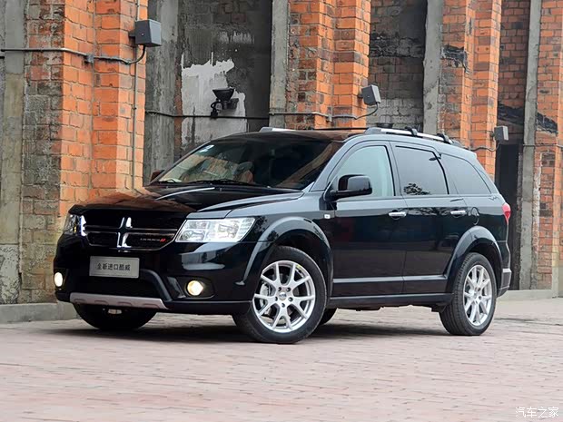 道奇(进口) 酷威 2013款 2.4L 两驱智尚版 道奇(进口) 酷威 2013款 2.4L 两驱智尚版