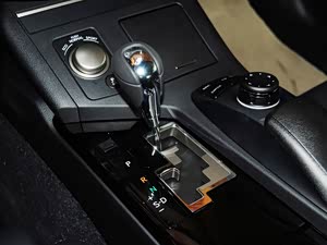 �׿���˹ES2013�� 250 ��Ӣ��