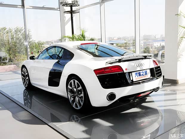 奥迪奥迪(进口)奥迪R82014款 基本型 奥迪奥迪(进口)奥迪R82014款 基本型